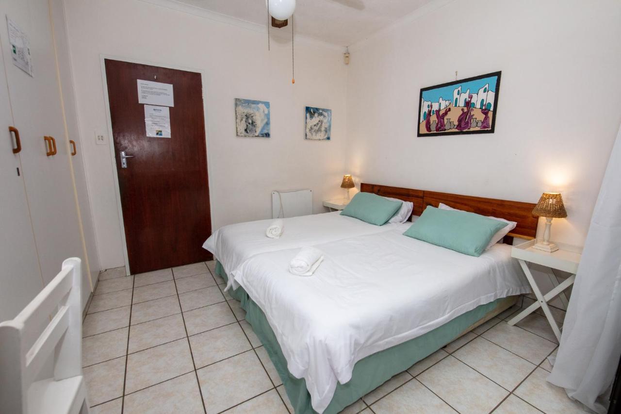 Nothando Backpackers Lodge Плеттенберг-Бей Екстер'єр фото